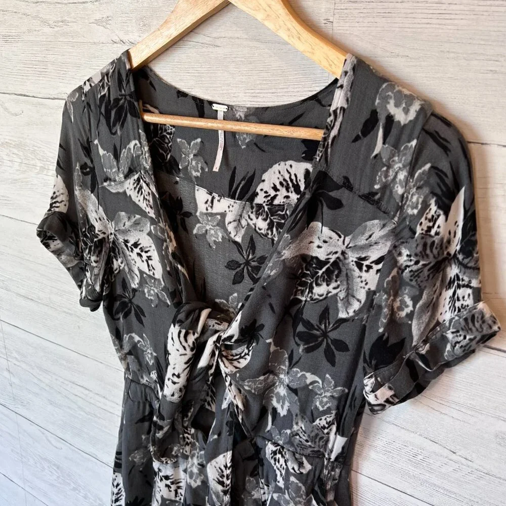 Free People Dress Size 4 Part Time Love Grey Floral Mini Short Sleeve Tie Front
